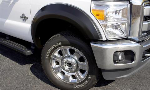Extra Wide Style Fender Flare Set Rear, Smooth, 2-Piece Set 1999-2007 Ford F-250/F-350 Super Duty Fleetside Lund